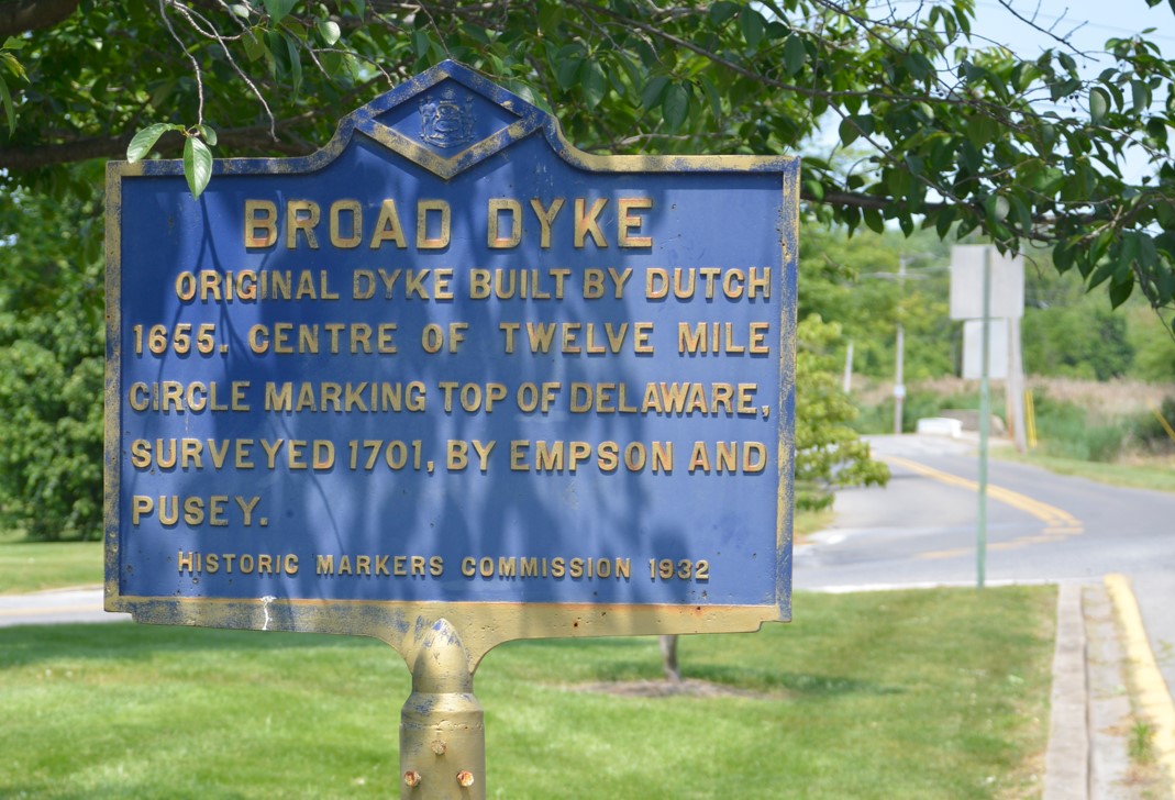 Broad Dyke Marker
